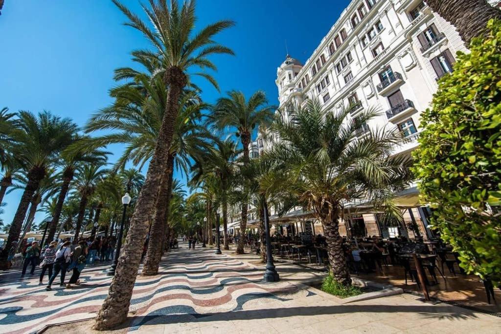Sea View Central Beach Аликанте Экстерьер фото